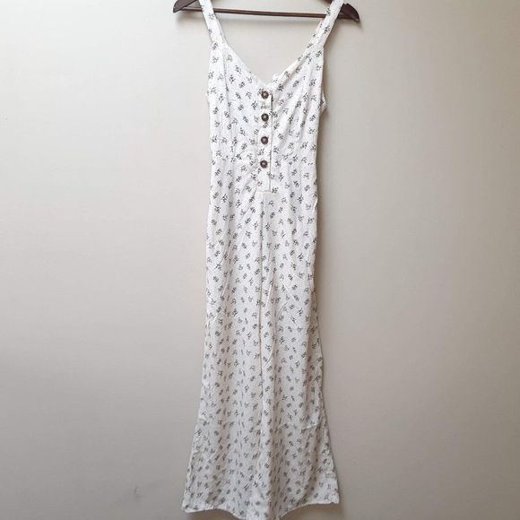 Beautiful off White Floral jumpsuit - Picture 1 of 4